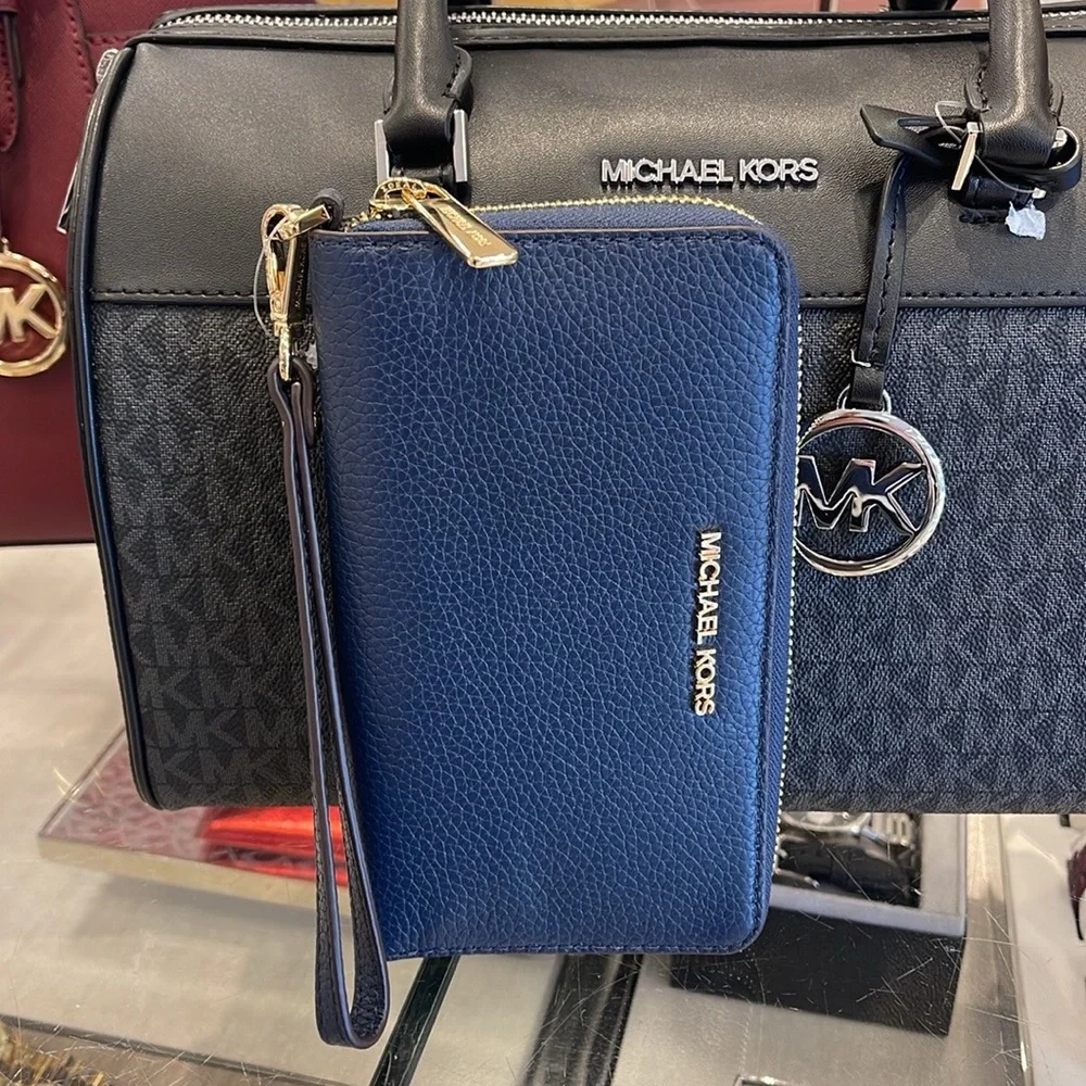 Michael Kors Jet Set Travel Lg Flat Multifunctional Phone Case-Wristlet-Wallet